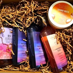 4 bottles of bodywash/shower gel and 1 coconut water body butter.